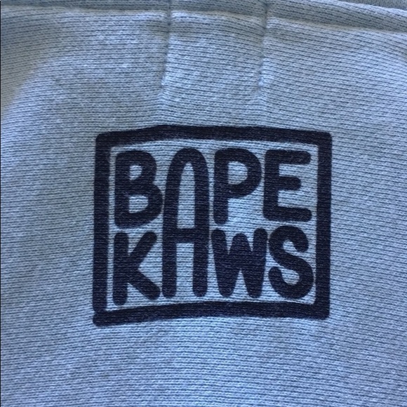 Bape X Kaws Milo Hoodie “Frost” - Picture 4 of 7